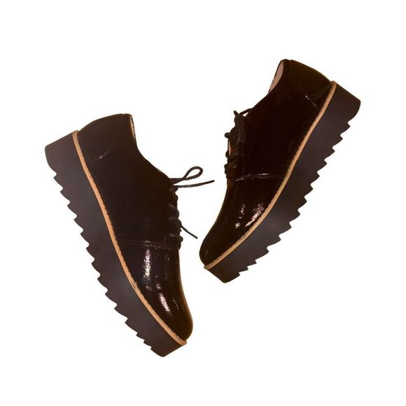 Chinese Laundry Kiss Patent Oxford Shoes - Picture 4 of 6